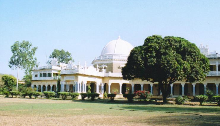 पर्यटन के क्षेत्र में अपनी एक अलग पहचान रखता है छत्तीसगढ़ का कवर्धा नगर kawardha town in chhattisgarh,explore kawardha in chhattisgarh,kawardha chhattisgarh a hidden gem,discovering the beauty of kawardha town,must-visit places in kawardha chhattisgarh,sightseeing in kawardha town,chhattisgarh,kawardha travel guide top attractions,kawardha,chhattisgarh historical and cultural sites,experience the charm of kawardha town,kawardha chhattisgarh unexplored tourist destination