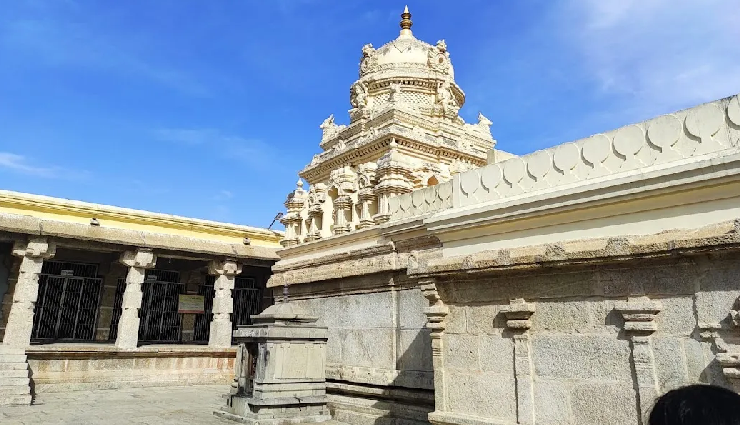 mysore temple tour,must-visit temples in mysore,historical temples mysore,religious places in mysore,sacred temples mysuru,mysore temple itinerary,spiritual landmarks in mysore,iconic temples mysuru,ancient temples in mysore,temples with architectural significance,mysore temple guide,religious tourism in mysore,best temples to explore in mysuru,popular spiritual sites in mysore