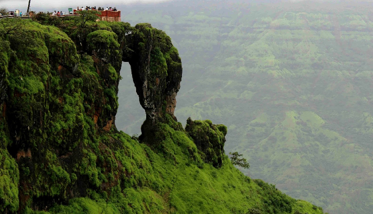 western ghats hill stations,breathtaking hill getaways,scenic beauty of western ghats,must-visit western ghats destinations,charming hill retreats in the ghats,western ghats travel experiences,picturesque mountain escapes,best views in western ghats,unexplored hill stations ghats,western ghats hillside beauty