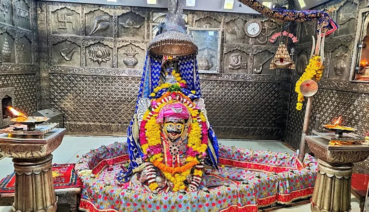 lord shiva temples,shiva temples india,panch kedar temples,jyotirlinga temples,kashi vishwanath temple,somnath temple,amarnath temple,rameshwaram temple,mahakaleshwar temple,kedarnath temple,grishneshwar temple,mallikarjuna temple,omkareshwar temple,famous hindu temples,spiritual destinations india,sacred sites in india,shiva pilgrimage places,iconic hindu shrines,religious heritage india,indian temple tourism