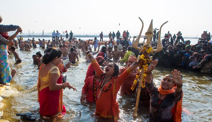  महाकुंभ: सनातन का त्योहार...51 करोड़ पार, व्यवस्थाओं से खुश लोगों ने लगाए CM योगी के जयकारे