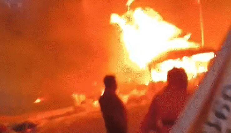 महाकुंभ में फिर लगी आग, चपेट में आए कई टेंट; कोई जनहानि नहीं  