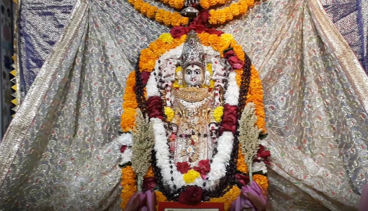 famous temples in udaipur rajasthan,udaipur temples in rajasthan,temples of udaipur rajasthan,sacred temples in udaipur rajasthan,historical temples of udaipur rajasthan,spiritual landmarks in udaipur rajasthan,udaipur iconic temples in rajasthan,religious sites in udaipur rajasthan,udaipur temple architecture in rajasthan,must-visit temples in udaipur rajasthan,ancient temples of udaipur rajasthan,popular pilgrimage sites in udaipur rajasthan,udaipur cultural and religious heritage in rajasthan,architectural marvels udaipur temples rajasthan,udaipur divine sanctuaries in rajasthan