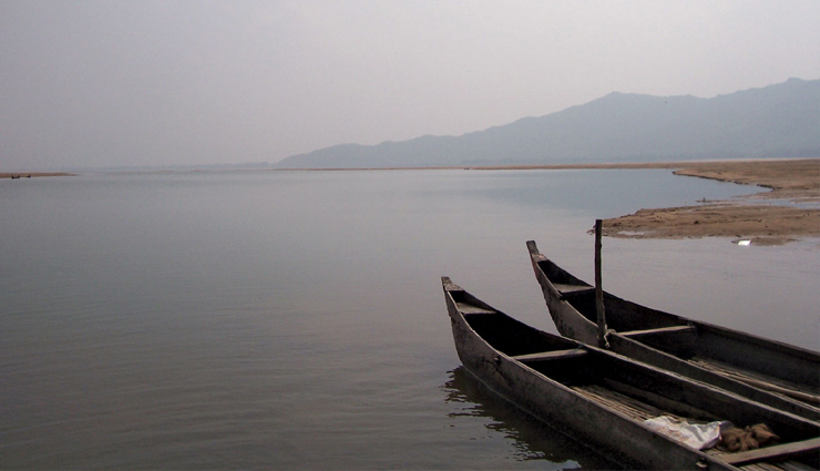 orissa,attractions in orissa,jagannath temple puri,lingaraja temple bhubaneswar,sun temple konark,dhauli hill,chandipur beach,barehipani falls,hirakud dam,gupteswar cave temple,chandi temple cuttack,barabati fort,deulajhari hot spring,ratnagiri monastery,chilika lake,mahanadi river,daringibadi hill station,hanuman vatika,bhitarkanika mangroves,udayagiri khandagiri caves,nandankanan zoological park,simlipal national park,temples of bhubaneswar,holidays,travel,tourist places in orissa