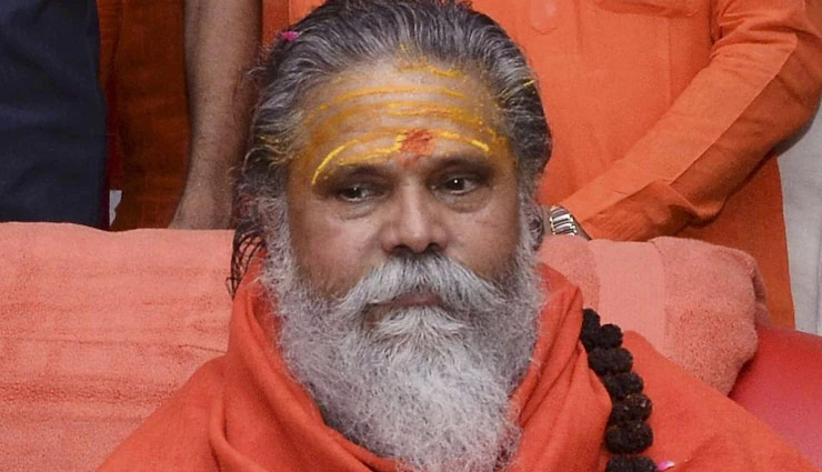 महंत नरेंद्र गिरि का पोस्टमॉर्टम शुरू, 12 बजे बाघंबरी मठ में नींबू के पेड़ के पास दी जाएगी समाधि