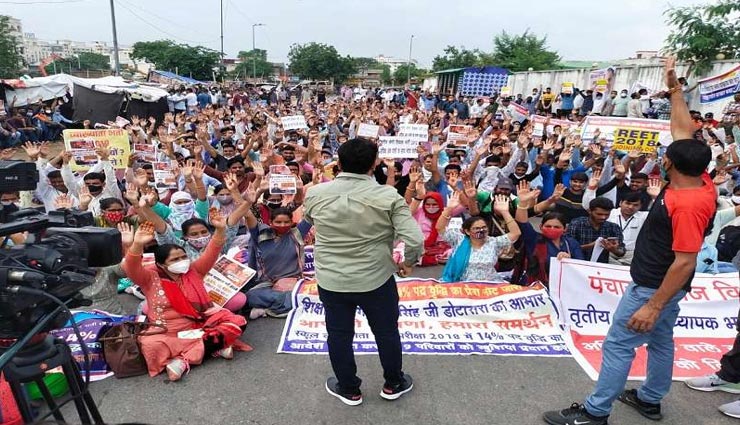 पेपर लीक प्रकरण को लेकर जयपुर में होगा बेरोजगारों का महापड़ाव, हजारों युवा 5 अक्टूबर को करेंगे आंदोलन