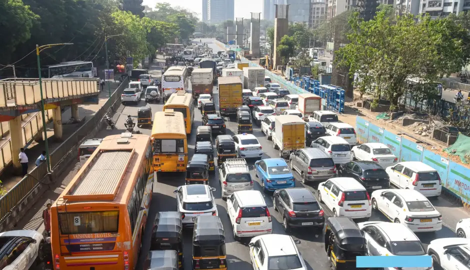 पुरानी गाड़ियों पर सरकार का कड़ा फैसला, ग्रीन टैक्स दोगुना, वाहन मालिकों की बढ़ेगी टेंशन