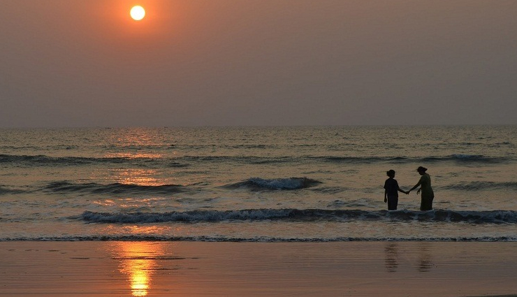 beaches to explore in maharashtra,maharashtra,ganpatipule beach,dahanu-bordi beach,shriwardhan harihareshwar beach,mandwa and kihim beach,madh island beach,marve,manori,and gorai beach
