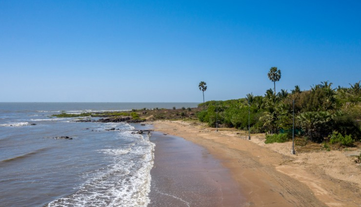 beaches to explore in maharashtra,maharashtra,ganpatipule beach,dahanu-bordi beach,shriwardhan harihareshwar beach,mandwa and kihim beach,madh island beach,marve,manori,and gorai beach