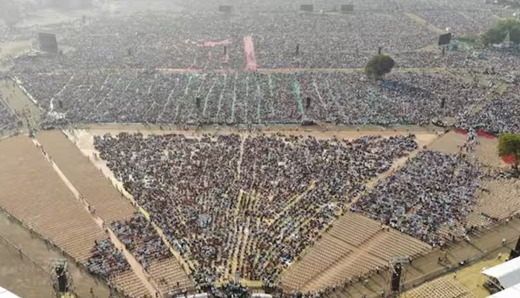 'महाराष्ट्र भूषण' पुरस्कार समारोह के दौरान तेज गर्मी से 11 की मौत, CM शिंदे ने की 5 लाख रुपये मुआवजे की घोषणा