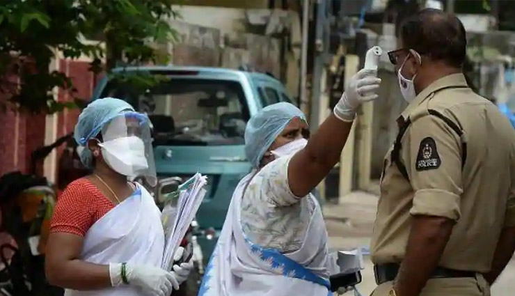 महाराष्ट्र / पिछले 24 घंटे में कोरोना के 7975 नए केस आए सामने, 233 लोगों की मौत