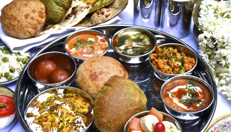 जा रहे हैं घूमने के लिए महाराष्ट्र, जरूर लें इन व्यंजनों के स्वाद का आनंद 