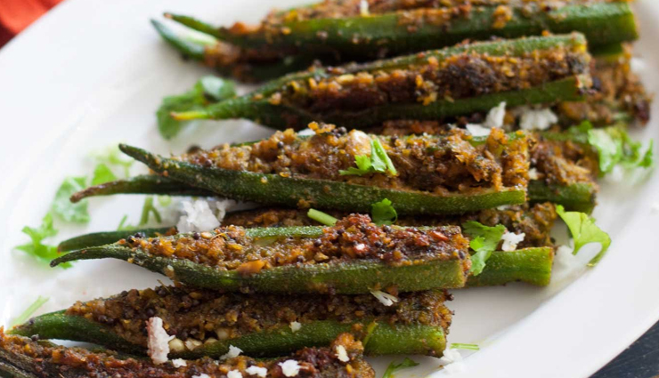 जा रहे हैं घूमने के लिए महाराष्ट्र, जरूर लें इन व्यंजनों के स्वाद का आनंद maharashtra cuisine,maharashtrian delicacies,traditional maharashtrian food,maharashtra food specialties,maharashtra culinary delights,maharashtrian street food,popular dishes of maharashtra,authentic maharashtra recipes,famous food of maharashtra,maharashtra food culture