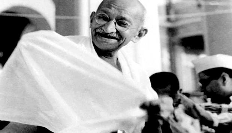 2 अक्टूबर विशेष : महात्मा गांधी के जीवन को दर्शाती है ये बॉलीवुड फिल्में, आइये जानते हैं इनके बारे में