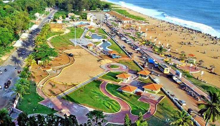 kollam tourist spots,top attractions in kollam,must-visit places in kollam,best places in kollam,jatayu earth’s center kollam,thangassery lighthouse,palaruvi falls kollam,kollam travel guide