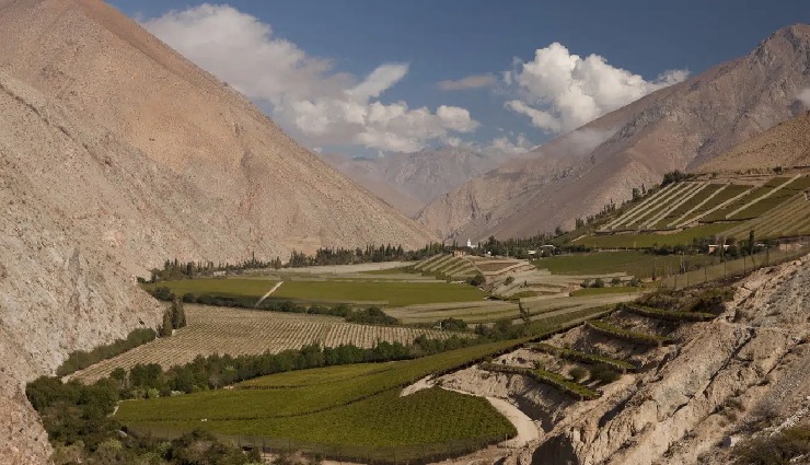 chile travel guide,top destinations in chile,visit chile,patagonia adventure,atacama desert,colchagua valley vineyards,santiago travel,things to do in chile,chile tourism,best places in chile