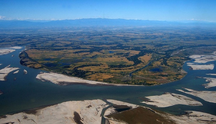 northeast india bike trip,motorbike tour northeast india,best places in northeast india for bikers,seven sisters road trip,adventure biking india,scenic motorcycle routes india,mountain biking northeast india,north east india road trip,bikers guide to northeast india,motorbike travel in india