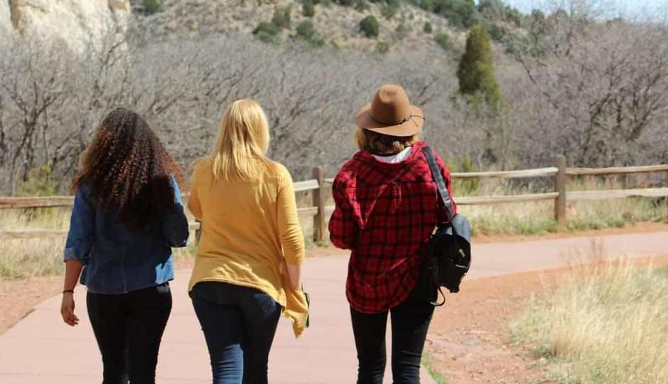 15 Ways To Make Friends After College