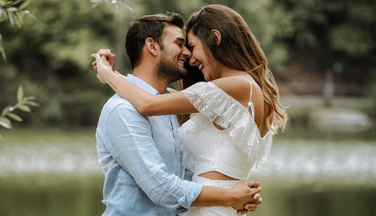 10 Tips on How To Make Your Man Happy
