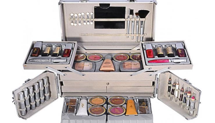 ब्यूटी प्रोडक्ट्स खरीदते समय रखें ये सावधानी, मिलेगा आपको फायदा fashion tips,shopping tips,beauty products,shopping of beauty products