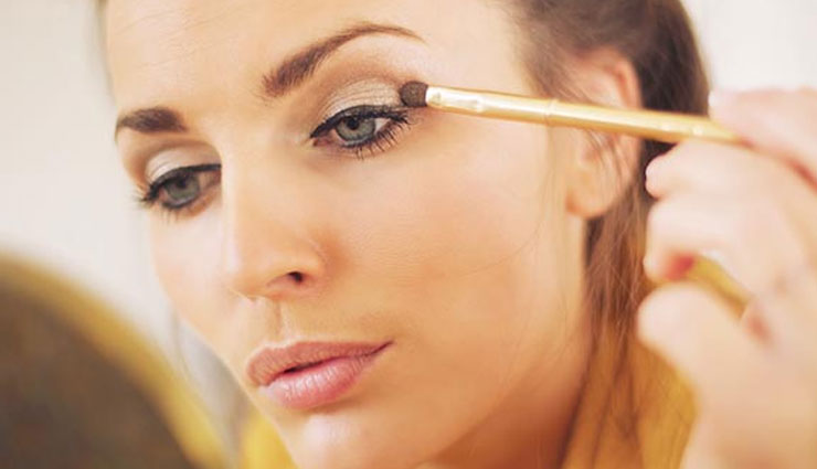 make up mistakes,make up mistakes that make you look old,make up mistakes to avoid,skin care tips,beauty tips,makeup tips