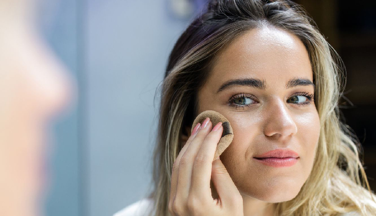 12 Tips and Tricks To Apply Makeup on Oily Skin