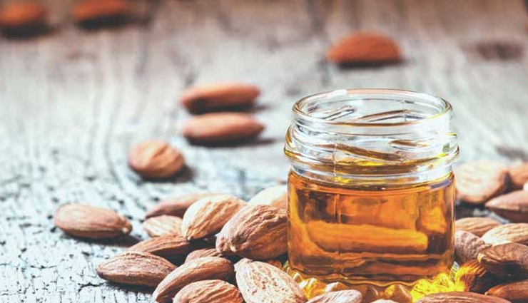 coconut oil,milk,cucumber juice,almond oil,aloe vera,jojoba oil,baking soda and honey,ingredients to use as makeup remover,natural makeup remover,skin care tips,beauty tips