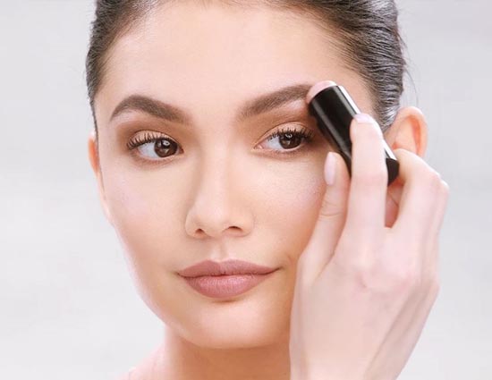 Makeup Tips : अपने चेहरे के अनुसार चुने सही मेकअप और लगें सुन्दर
