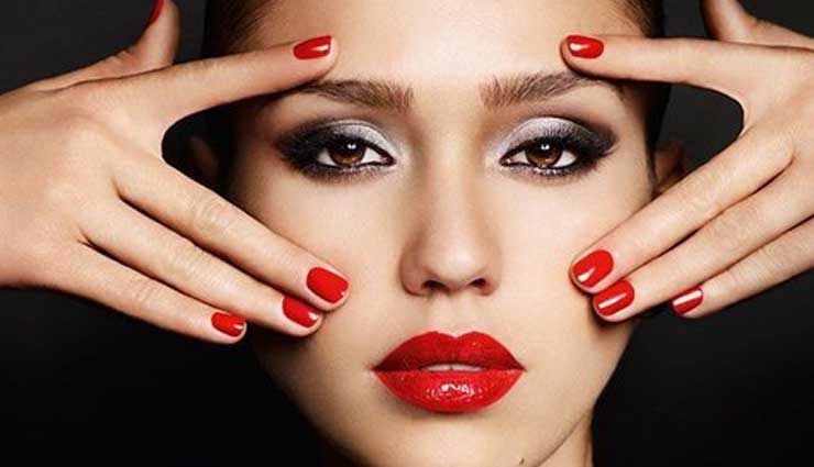 छोटी आंखों को दिखा सकती है बड़ा, ट्राई करें ये आसान मेकअप ट्रिक्स