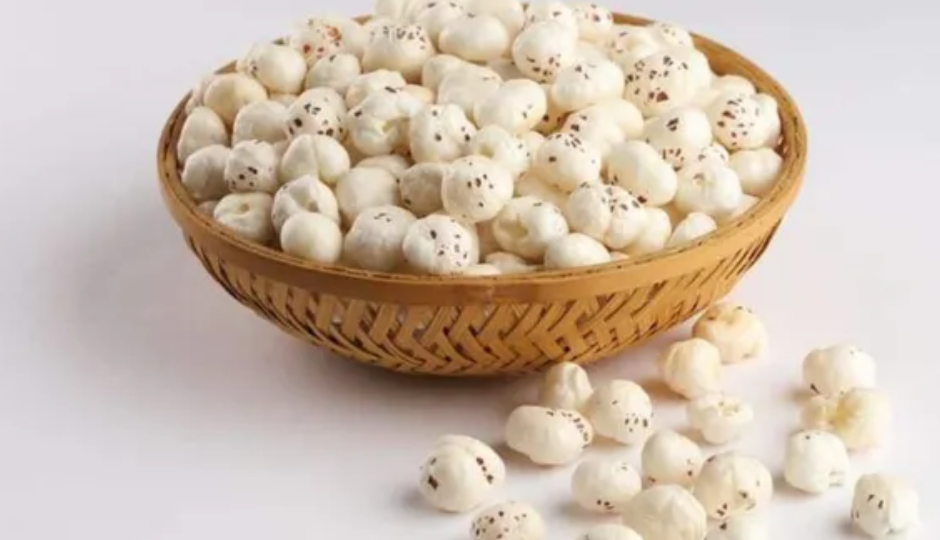 मखाना लड्डू : व्रत के लिए है एक बेहतरीन विकल्प और किसी सौगात से नहीं होते कम #Recipe makhana laddu,makhana laddu sweet dish,makhana laddu vrat,makhana laddu fast,makhana laddu tasty,makhana laddu healthy,makhana laddu ingredients,makhana laddu recipe,makhana laddu energy