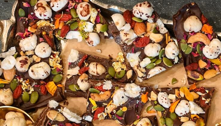 makhana dessert recipes,makhana kheer recipe,makhana ladoo recipe,makhana halwa recipe,makhana chocolate bark,makhana phirni recipe,healthy makhana desserts,easy makhana recipes,indian sweets with makhana,makhana sweet dishes