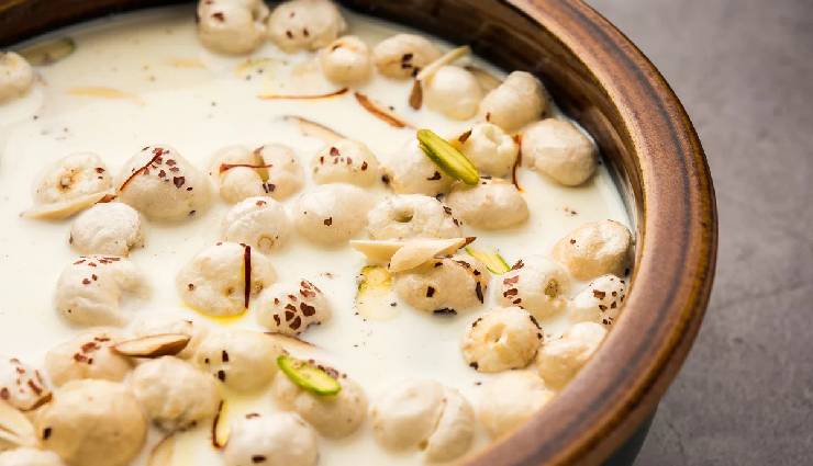 makhane ki kheer,makhane ki kheer recipe,makhane ki kheer ingredients,makhane ki kheer method,milk,dry fruit makhana