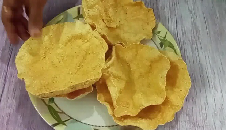 holi recipes,makke ke papad recipe,homemade papad recipe,traditional holi snacks,indian festival recipes,easy papad recipe,holi celebration ideas,authentic holi recipes,festival food ideas,diy papad recipe