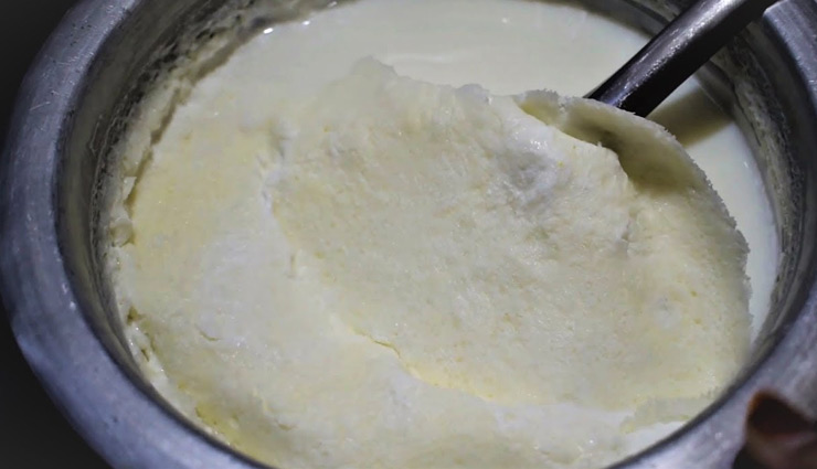 सनटैन हटाने के लिए इस तरह करें दही का इस्तेमाल, कुछ ही दिनों में मिलेगी निखरी त्वचा remove sun tan with curd,curd for sun tan removal,using curd to remove sun tan,curd face pack for sun tan,curd and turmeric sun tan remedy,curd and lemon juice for sun tan,curd and honey sun tan removal,curd and besan face pack for sun tan,natural remedies for sun tan,diy curd sun tan treatment,homemade curd masks for sun tan,curd and cucumber for sun tan,sun tan prevention with curd,curd skin brightening techniques,curd moisturizing for sun-damaged skin,curd soothing for sunburned skin,curd skincare in summer,cooling sun tan removal with curd,refreshing curd face packs,curd sun tan removal tips,सनटैन हटाने के उपाय