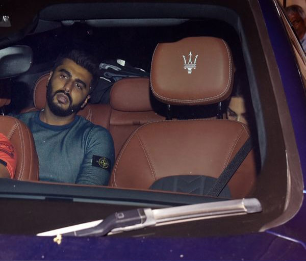 bollywood,arjun kapoor,malaika arora khan,sandeep khosla party,viral photo