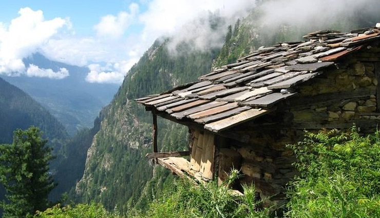 alluring places to visit in north india,offbeat destinations of north india,north india,places to be visited in north india,malana,phugtal monastery,zanskar valley,drass