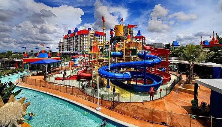 malaysia,theme parks in malaysia,legoland malaysia,johor bahru,sunway lagoon theme park,i-city theme park,genting highlands theme park,escape adventure play theme park,movie animation park studios