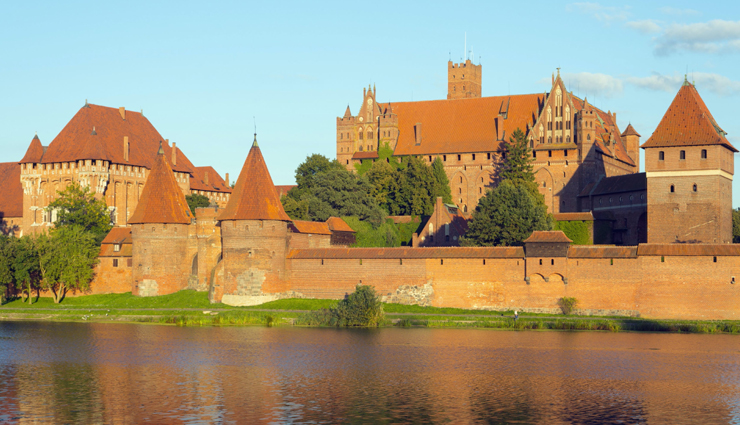 poland,tourist spots in poland,poland travel,poland travel guide,beautiful tourist spots in poland,foreign destinations,travel guide