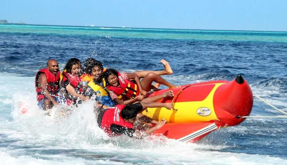 8 Amazing Water Sports To Try in Maldives