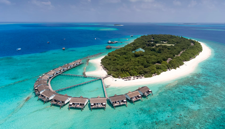 maldives,islands to visit in maldives,ari atoll,vaadhoo,baa atoll,male,thoddoo island,adu atoll