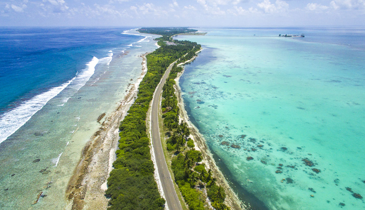 maldives,islands to visit in maldives,ari atoll,vaadhoo,baa atoll,male,thoddoo island,adu atoll