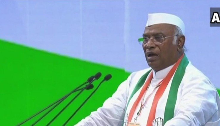 congress,rahul gandhi,pm narendra modi,narendra modi,congress plenary,rahul gandhi attacks pm modi,sonia gandhi,mallikarjun kharge,sachin pilot