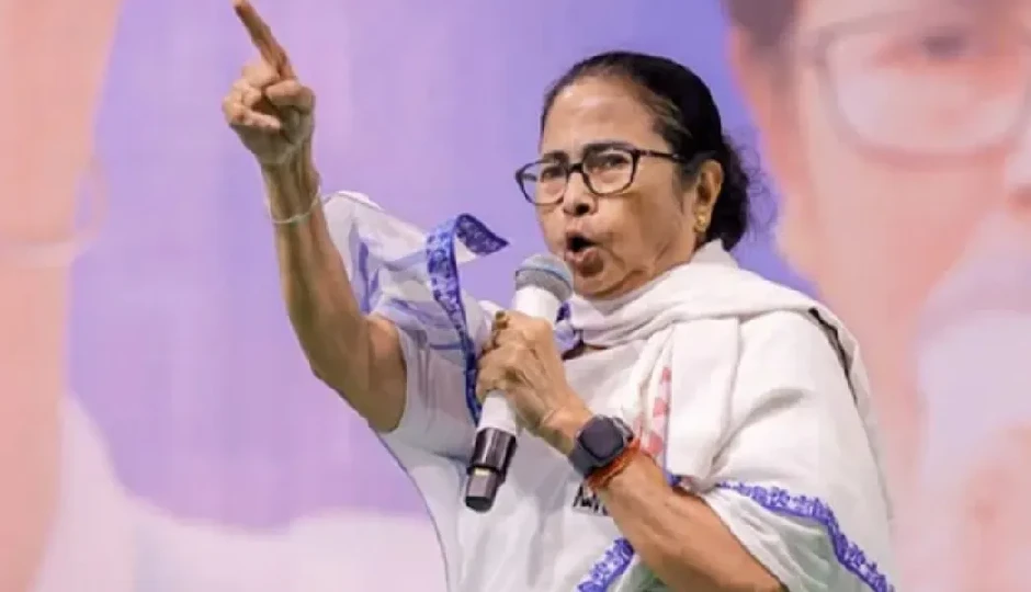 बंगाल में SIR को लेकर बढ़ा सियासी घमासान, ममता बनर्जी आज कोलकाता में  निकालेंगी विरोध मार्च