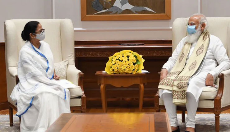 टकराव के बीच PM मोदी से मिलीं ममता बनर्जी, कांग्रेस अध्यक्ष सोनिया गांधी से भी होगी बंगाल CM की मुलाकात