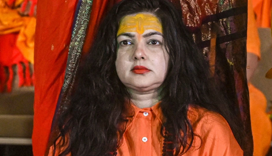 ममता कुलकर्णी विवाद के बाद किन्नर अखाड़े में दरार, बना नया ‘सनातन किन्नर अखाड़ा’