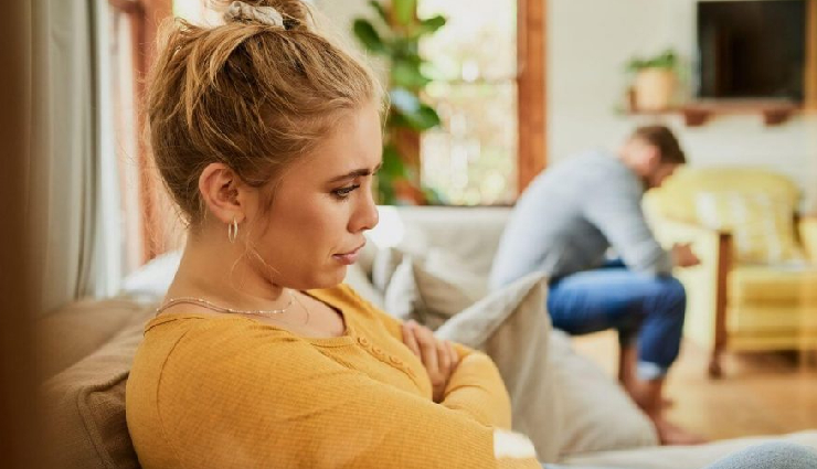 signs of emotionally unavailable men,spotting emotional unavailability in a man,red flags of an emotionally distant partner,recognizing an emotionally unavailable boyfriend,emotional unavailability in relationships,characteristics of emotionally detached men,warning signs of an emotionally distant man,how to identify emotional unavailability,coping with an emotionally unavailable partner,dealing with a distant man in a relationship