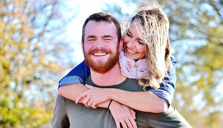 7 stages how a man falls in love,man in love,stages to fall in love,relationship tips,couple tips