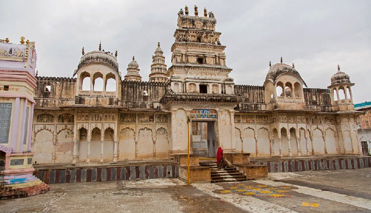 pushkar tourism,places to visit in pushkar,pushkar temples,pushkar lake,rajasthan tourist places,pushkar travel guide,cultural attractions in pushkar,spiritual places in rajasthan,pushkar sightseeing,best places in pushkar,pushkar festival,heritage sites in pushkar