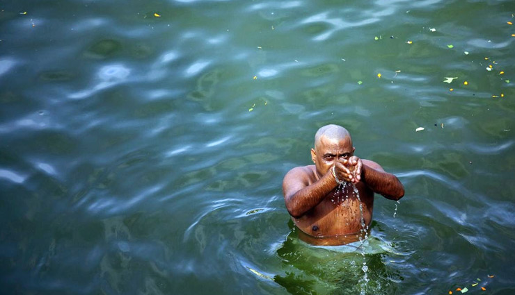 शास्त्रों के अनुसार सिर्फ पुरुष ही कर सकते हैं ये काम 