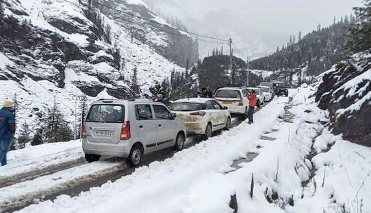 beautiful places to enjoy snowfall in india,holidays,travel,tourism